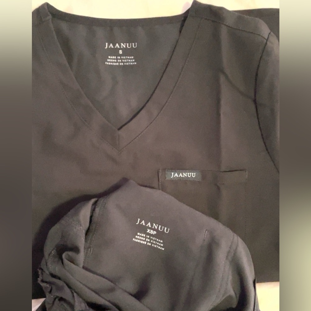 Black Jaanuu Scrub Set